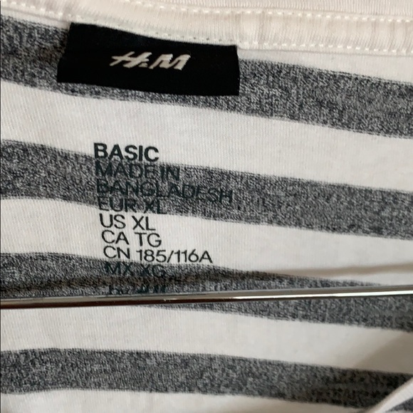 H&M Tee - Picture 3 of 3
